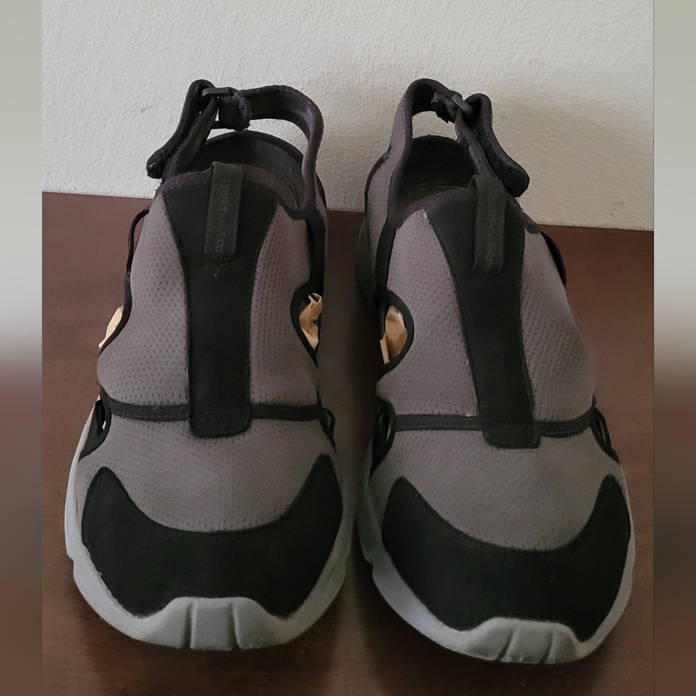 Womens Easy Spirit Brier2 lightweight shoe Size 12M